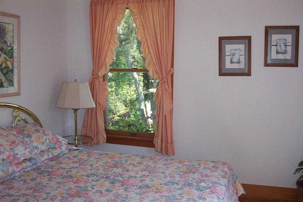 Chesapeake Inn Of Lenox Habitación foto